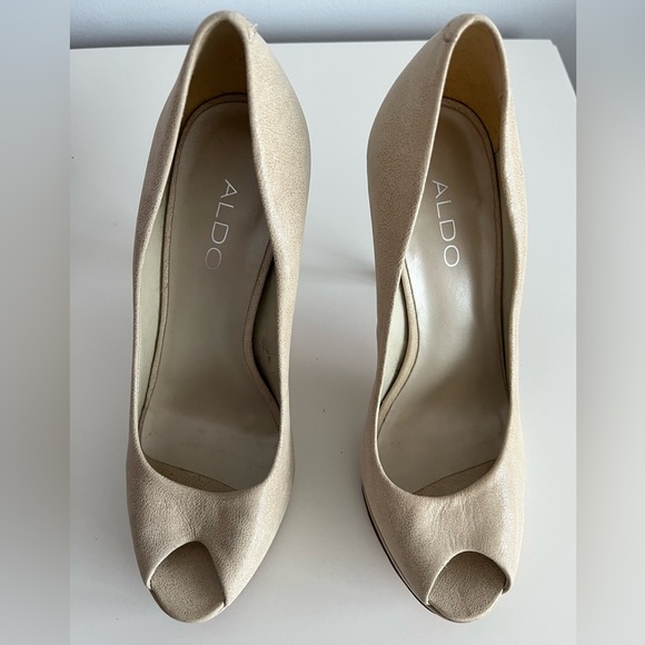 Aldo Nude, Peep-Toe, Faux-Suede, 5” Stiletto. Sz 9. - Picture 4 of 5